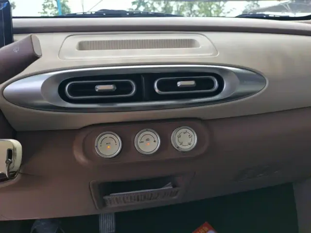 Wuling Hongguang Mini EV — Фото автомобиля 12