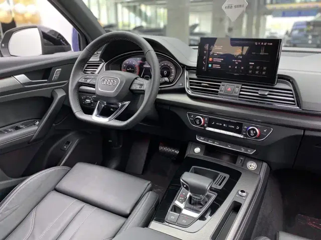 Audi Q5L — Фото автомобиля 29