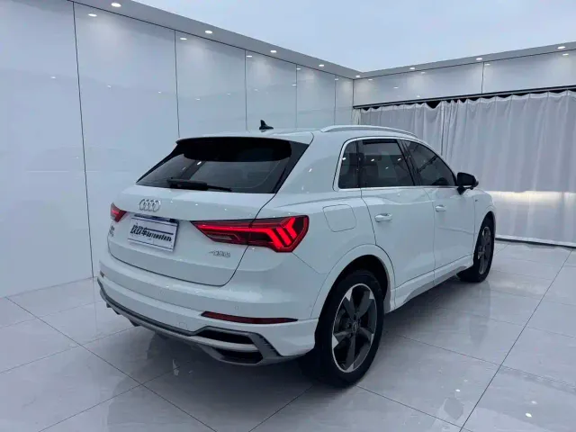 Audi Q3 — Фото автомобиля 4