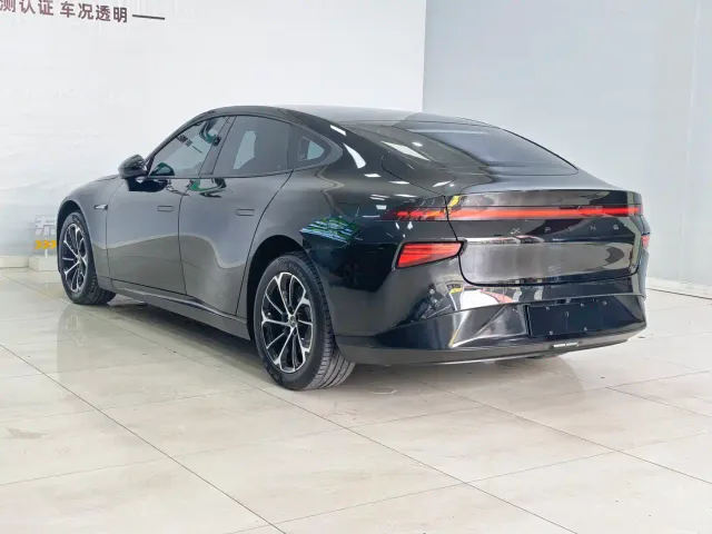 Xpeng P7 — Фото автомобиля 15