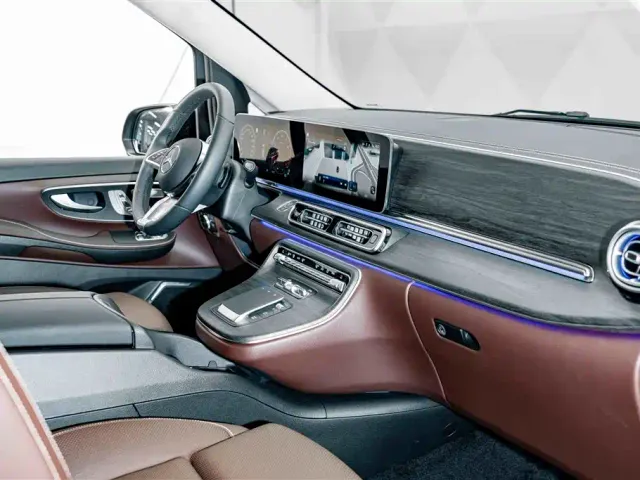 Mercedes-Benz V-Class — Фото автомобиля 18