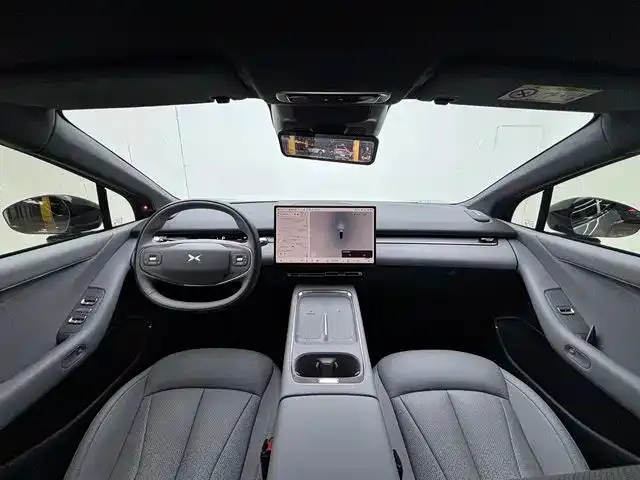 Xpeng P7+ — Фото автомобиля 10