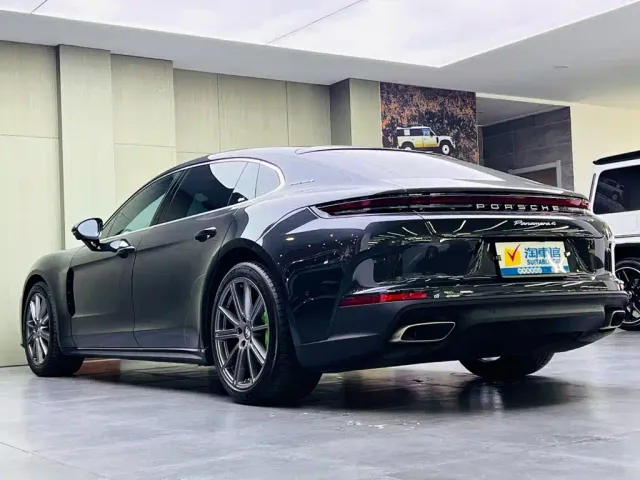 Porsche Panamera — Фото автомобиля 6