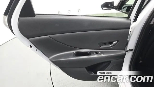 Hyundai Avante CN7 — Фото автомобиля 24