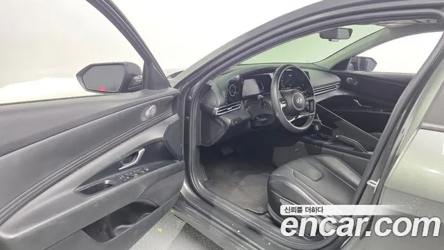 Hyundai AVANTE Новый Avante (CN7) — Фото автомобиля 9