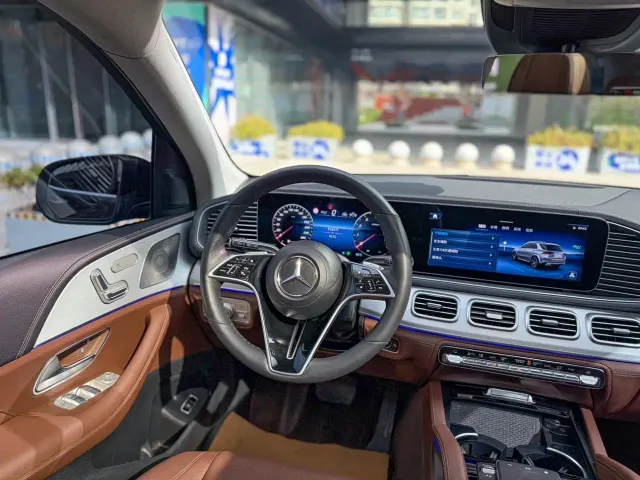 Mercedes-Benz GLE-Class — Фото автомобиля 8