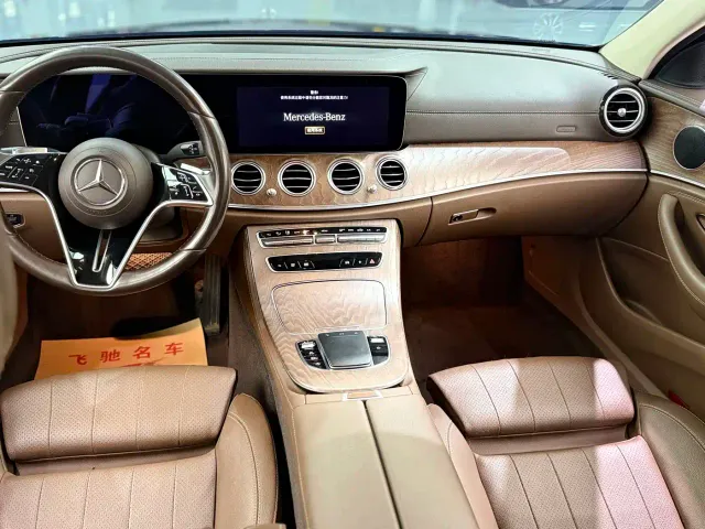 Mercedes-Benz E-Class — Фото автомобиля 8