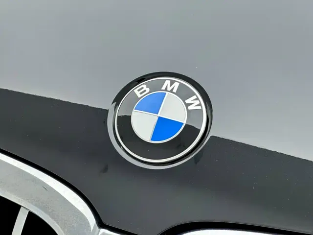 BMW 5 Series — Фото автомобиля 11