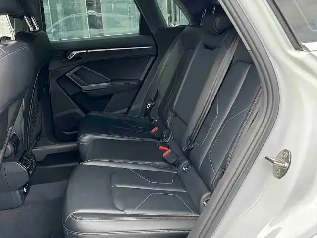 Audi Q3 — Фото автомобиля 10