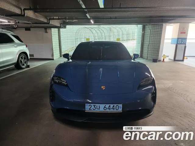 Porsche Taycan Taycan Khan — Фото автомобиля 3