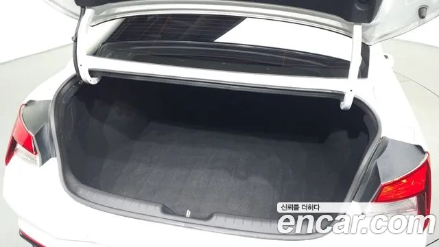 Hyundai Avante CN7 — Фото автомобиля 25