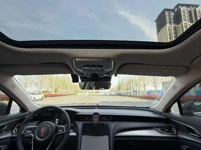 Hongqi H5 — Фото автомобиля 6