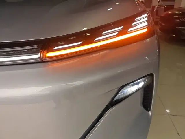 Geely Galaxy Starship 7 EM-i — Фото автомобиля 23
