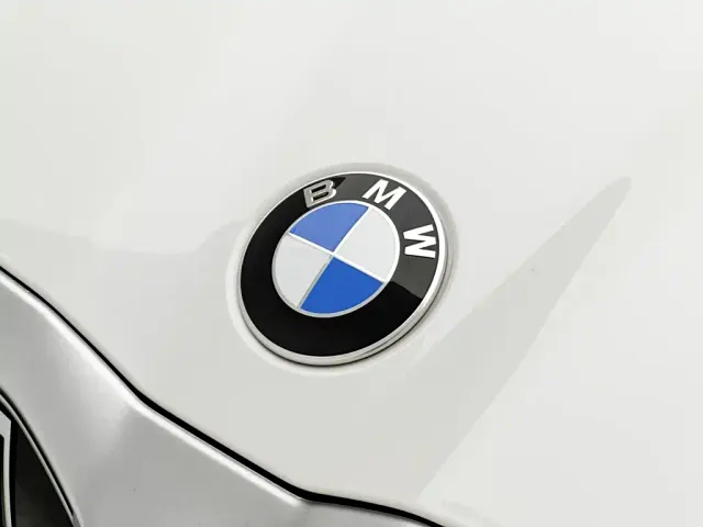 BMW 5 Series — Фото автомобиля 27