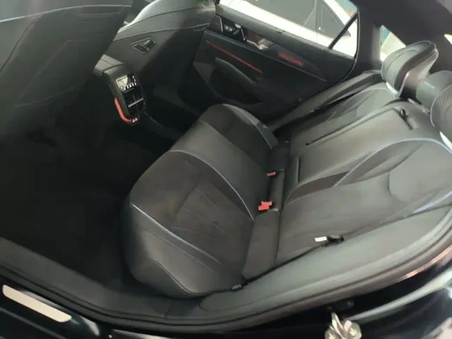 Volkswagen Passat — Фото автомобиля 16