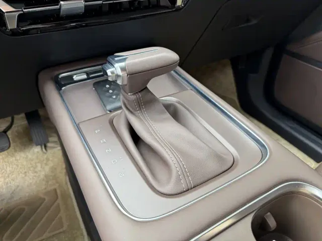 Wuling Starlight 560 — Фото автомобиля 9