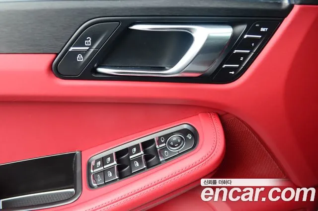 Porsche Macan — Фото автомобиля 11