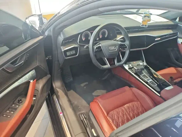 Audi A7L — Фото автомобиля 15