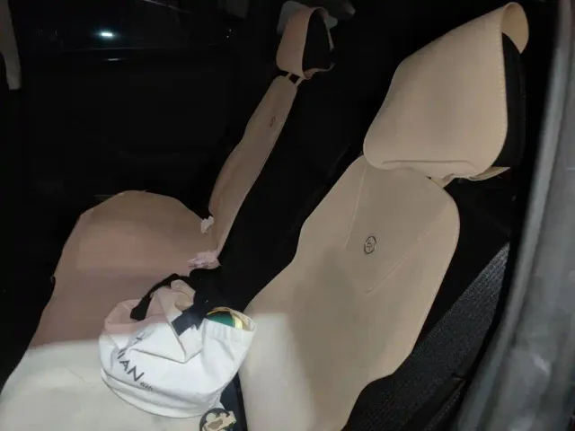 Tesla Model Y — Фото автомобиля 13