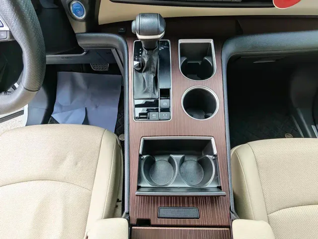 Toyota Granvia — Фото автомобиля 18