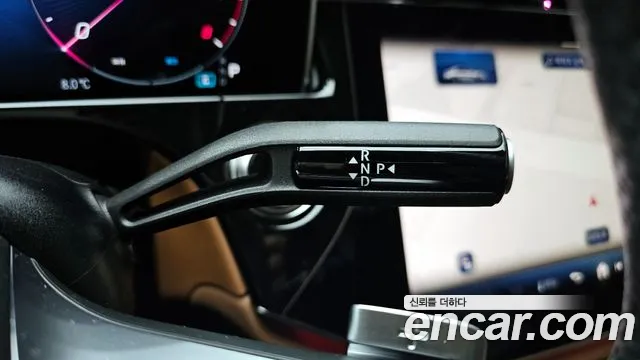 Mercedes-Benz E-Class — Фото автомобиля 4