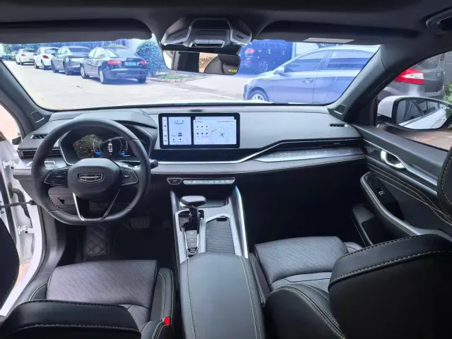 Geely Xingrui — Фото автомобиля 7