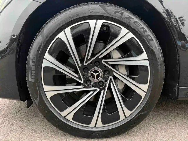 Mercedes-Benz E-Class — Фото автомобиля 10
