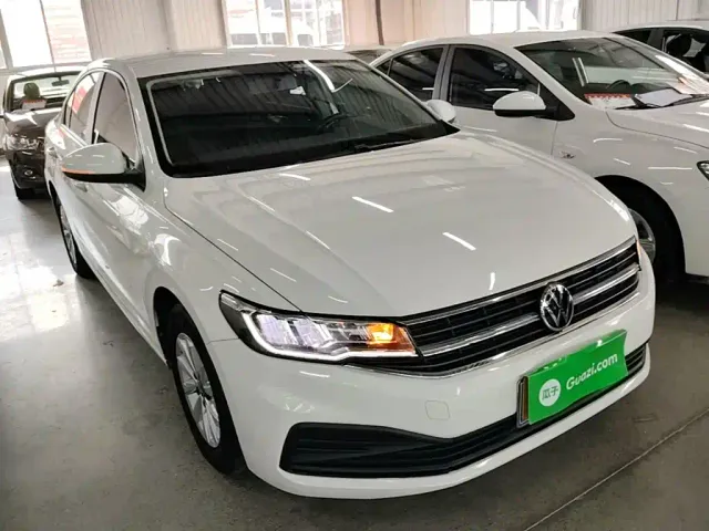Volkswagen Bora — Фото автомобиля 3