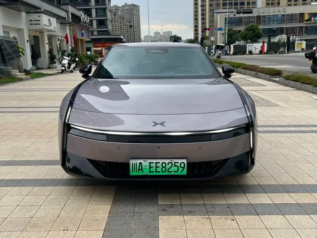Xpeng P7 — Фото автомобиля 2