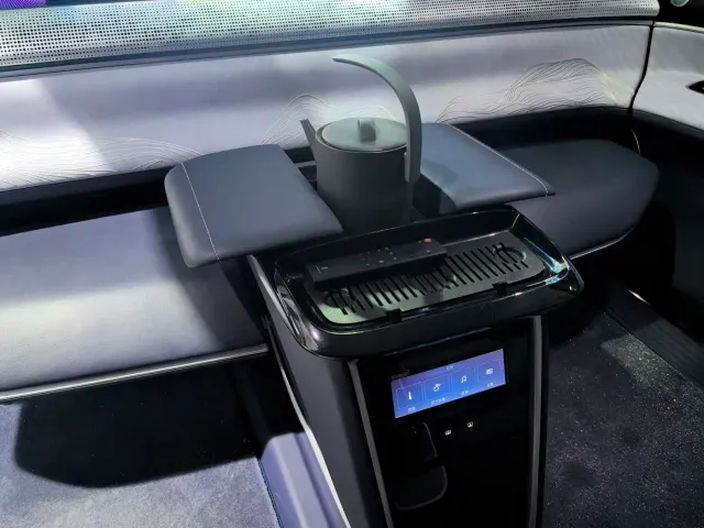 Lincoln Navigator One — Фото автомобиля 19