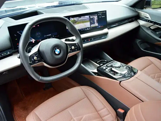 BMW 5 Series — Фото автомобиля 9
