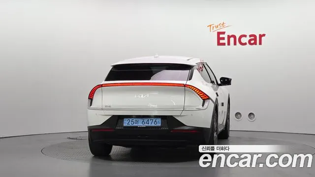Kia EV6 — Фото автомобиля 4