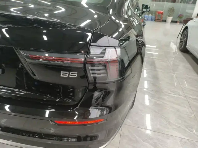 Volvo S90 — Фото автомобиля 7
