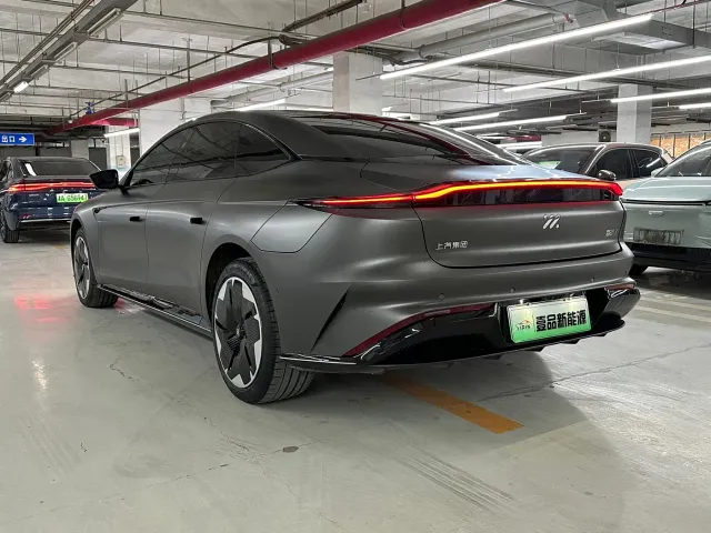 IM Motors L7 — Фото автомобиля 4