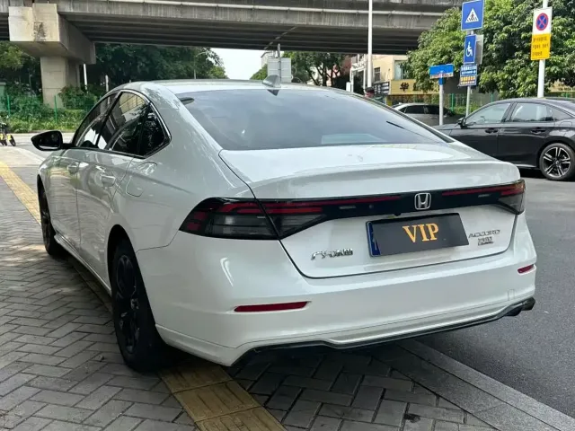 Honda Accord — Фото автомобиля 7