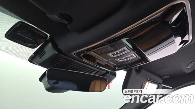 Land Rover Range Rover Velar Range Rover Velar 3.0 P400 R-Dynamic HSE — Фото автомобиля 23