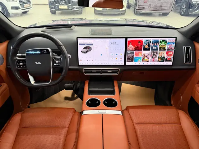 Li Auto L8 — Фото автомобиля 4
