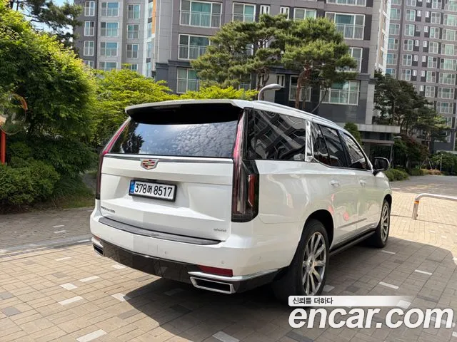 Cadillac Escalade Generation 5 — Фото автомобиля 6