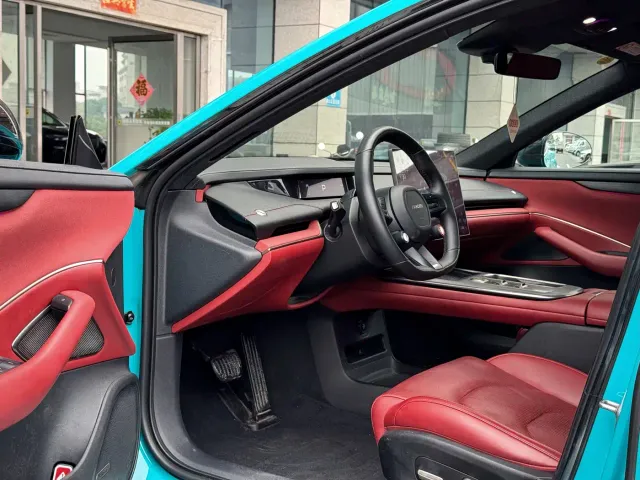 Xiaomi SU7 — Фото автомобиля 4