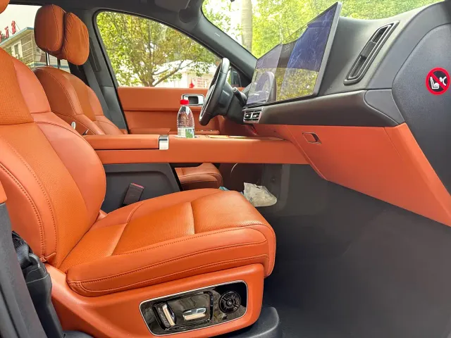 Li Auto L8 — Фото автомобиля 7