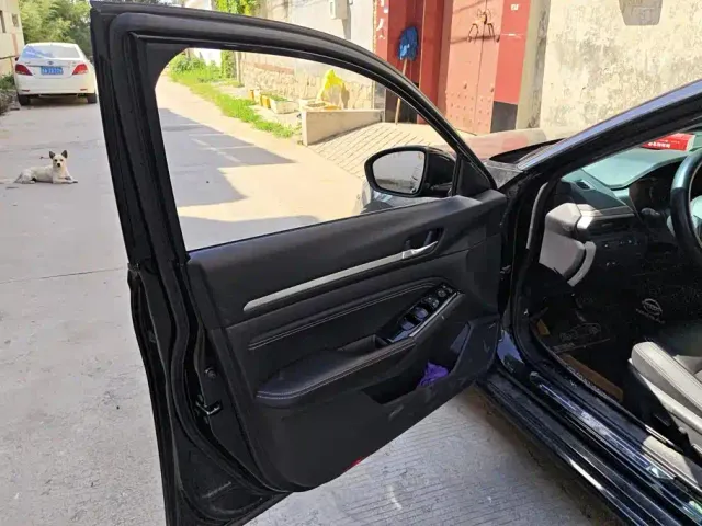 Nissan Teana — Фото автомобиля 7