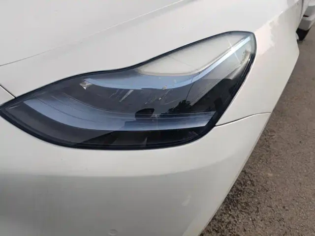 Tesla Model Y — Фото автомобиля 5