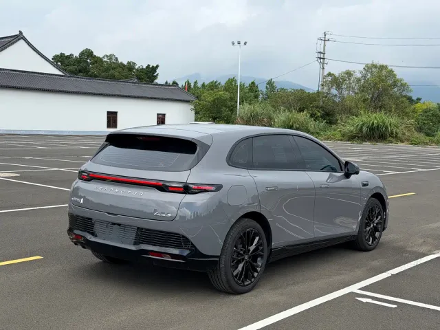 Leapmotor Lafa 5 — Фото автомобиля 19