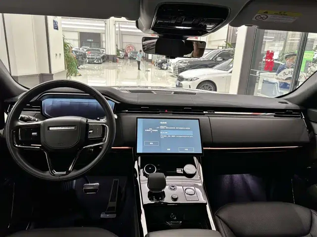 Land Rover Range Rover Sport — Фото автомобиля 13