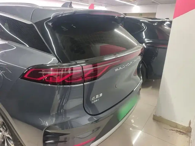 BYD Tang — Фото автомобиля 5