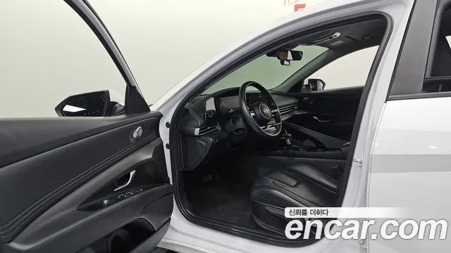 Hyundai Avante CN7 — Фото автомобиля 15