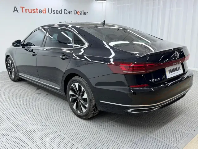 Volkswagen Passat — Фото автомобиля 6