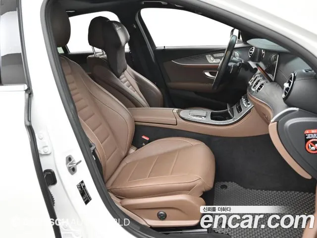 Mercedes-Benz E-Class W213 — Фото автомобиля 11