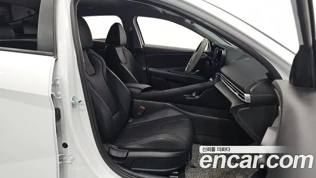 Hyundai AVANTE Новый Avante (CN7) — Фото автомобиля 10