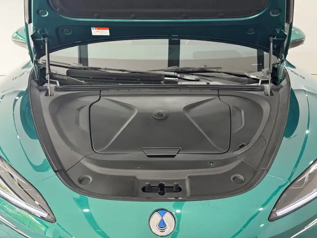 Denza Z9GT — Фото автомобиля 4